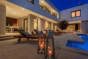 Luxury villa Adris with heated pool, Gym, sauna - Split