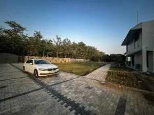 AV farms - Rhogriwāla