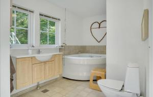 2 Bedroom Beautiful Home In Nykøbing Sj