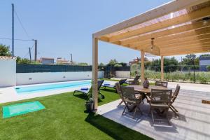 Elegant House with Private Pool