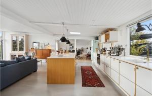 Awesome Home In Hornbæk With Wifi