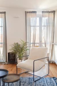 Gabrielles Roof New Modern Apartment