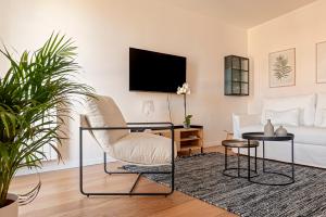 Gabrielles Roof New Modern Apartment