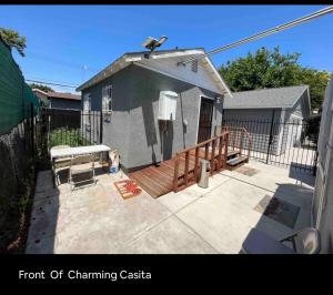 Charming Casita all too yourself near Midtown, Train and Freeway