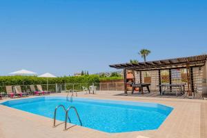 Villa Joanna Coral Bay by Villa Plus