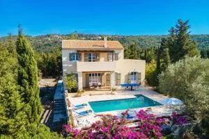 Villa Dimitra Fiskardo by Villa Plus - Tzamarelláta