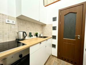 Népszínház apartment with AC