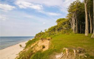 Gorgeous Apartment In Debina With Wifi