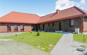 2 Bedroom Nice Apartment In Glowczyce - Główczyce