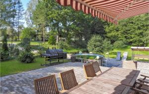 6 Bedroom Beautiful Home In Sianów