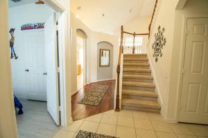 5 star location south facing pool Windsor Hills