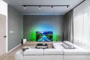 Chalupku - Luxurious apartment 70m2, Jacuzzi, direct centrum, parking included, Air-conditioned, balcony, quiet sleep, best in town