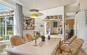 3 Bedroom Stunning Home In Rødby