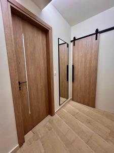 Central Studio Semi-basement