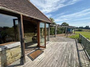 Market Garden Cottage, Sleeps 6, 2 x King Size, 2 x Singles
