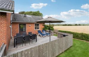 Three-Bedroom Holiday Home In Hojer