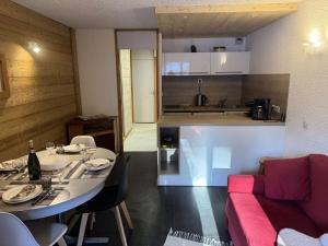 Appartements Residence Cheval Noir - Le Cheval Noir 20 - 2 pieces joliment renove avec grande terrasse MAE-7541 : photos des chambres