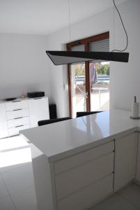 Biały Apartament Szyperska 23 z przestronnym tarasem