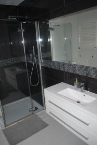Biały Apartament Szyperska 23 z przestronnym tarasem