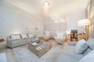 Luxurious apartment Trafalgar Square