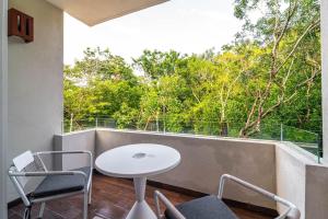 Lux 2BR Suite with Jungle Views, Pool, Gym at NHOA Tulum