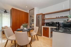 Lux 2BR Suite with Jungle Views, Pool, Gym at NHOA Tulum