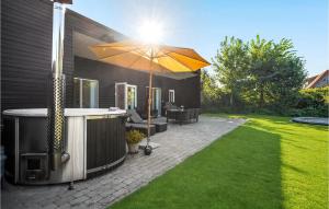 3 Bedroom Cozy Home In Ørsted
