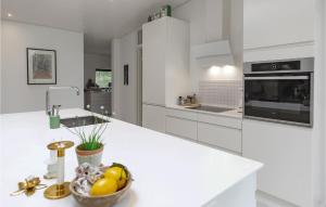 Five-Bedroom Holiday Home In Rorvig