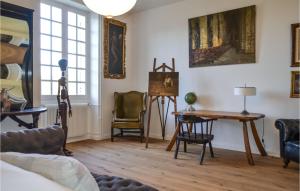 Maisons de vacances Amazing Home In Leognan With Sauna : photos des chambres