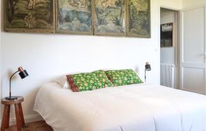 Maisons de vacances Amazing Home In Leognan With Sauna : photos des chambres