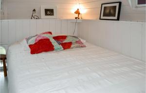 Maisons de vacances Amazing Home In Leognan With Sauna : photos des chambres