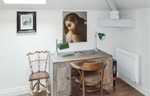 Maisons de vacances Amazing Home In Leognan With Sauna : photos des chambres
