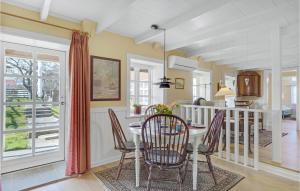 2 Bedroom Nice Apartment In Skårup Fyn