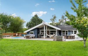 Amazing Home In Fårevejle With Sauna