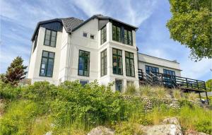 2 Bedroom Beautiful Home In Allinge