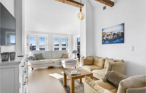 2 Bedroom Beautiful Home In Allinge