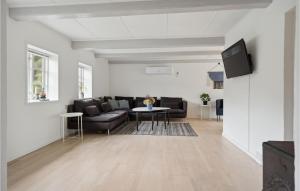 Beautiful Home In Brenderup Fyn