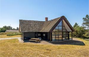 Three-Bedroom Holiday Home In Blavand