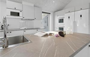 Awesome Home In Rømø With Sauna