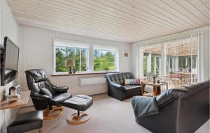 Lovely Home In Hemmet With Wifi