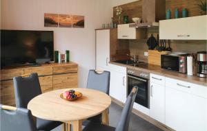 1 Bedroom Gorgeous Apartment In Graal Müritz