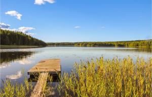 Stunning Home In Klässbol With Kitchen