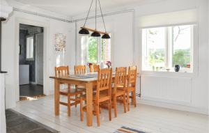 Stunning Home In Klässbol With Kitchen