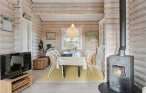 Nice Home In Hornbæk With Wifi