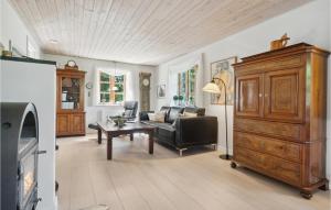 Awesome Home In Gudhjem With Wifi