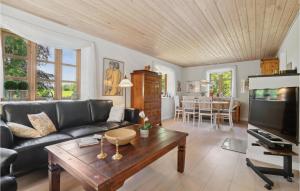 Awesome Home In Gudhjem With Wifi