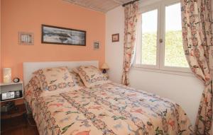 Maisons de vacances Amazing Home In St-Privat-Des-Vieux : photos des chambres