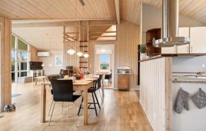 Nice Home In Glesborg With Sauna