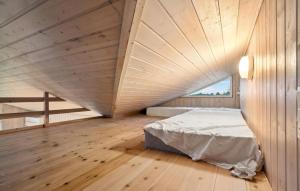 Nice Home In Glesborg With Sauna