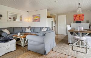 Gorgeous Home In Væggerløse With Wifi
